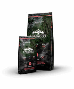 Adult Rendier & Hert met Wild Zwijn