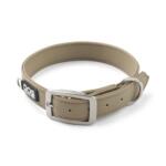DOG Copenhagen Urban Classic: nieuwe halsband en lijn van veganistisch leer 15 DOG Copenhagen Urban Classic hondenhalsband zandkleurig (Desert Dune), volledig aanzicht in ringvorm, witte achtergrond