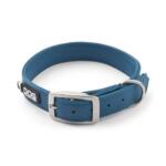 DOG Copenhagen Urban Classic: nieuwe halsband en lijn van veganistisch leer 8 DOG Copenhagen Urban Classic hondenhalsband blauw (Ocean Blue), volledig aanzicht in ringvorm, witte achtergrond