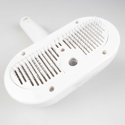 Zelfreinigende Slickerborstel met Stoomfunctie 4 Detail Duvoplus slickerborstel met stoomfunctie wit – fijne gebogen pinnetjes