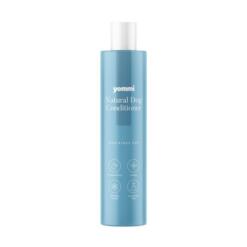 Lichtblauwe fles Yommi Natural Dog Conditioner Rinse Off 250 ml, conditioner voor honden