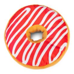 Donut hondenknuffel Beeztees XL met knisperfolie 14 Bovenkant van de Beeztees Donut XL Framboos met rood en wit glazuur