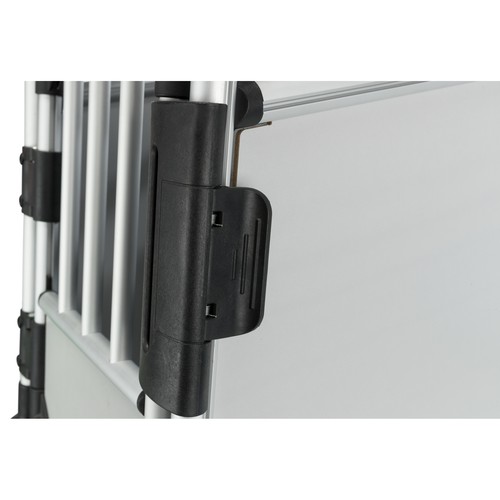 Autobench Aluminium TRIXIE, S tot XL 7 Detail van de veiligheidssluiting op de deur van de autobench