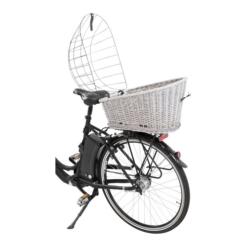Opengeklapt gaas van de hondenfietsmand op de bagagedrager